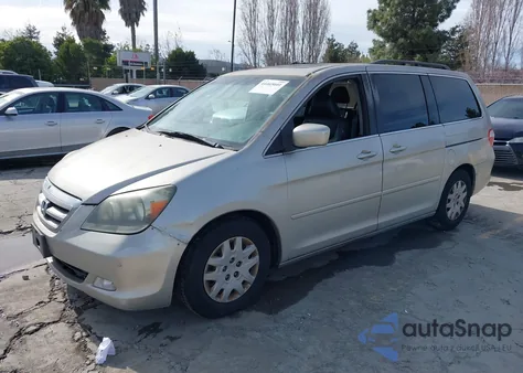 2005 Honda Odyssey Touring z USA, uszkodzony, nr VIN 5FNRL38835B008337